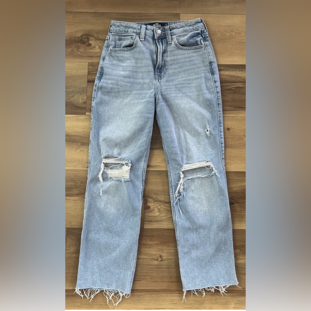 Hollister Ultra High Rise Vintage Straight Jeans Distressed Womens